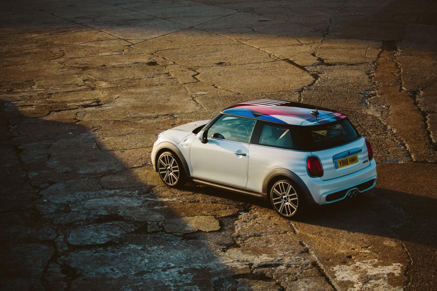  Mini Cooper S for Royal Wedding (F56) 2018 года  (фото 21 из 64)